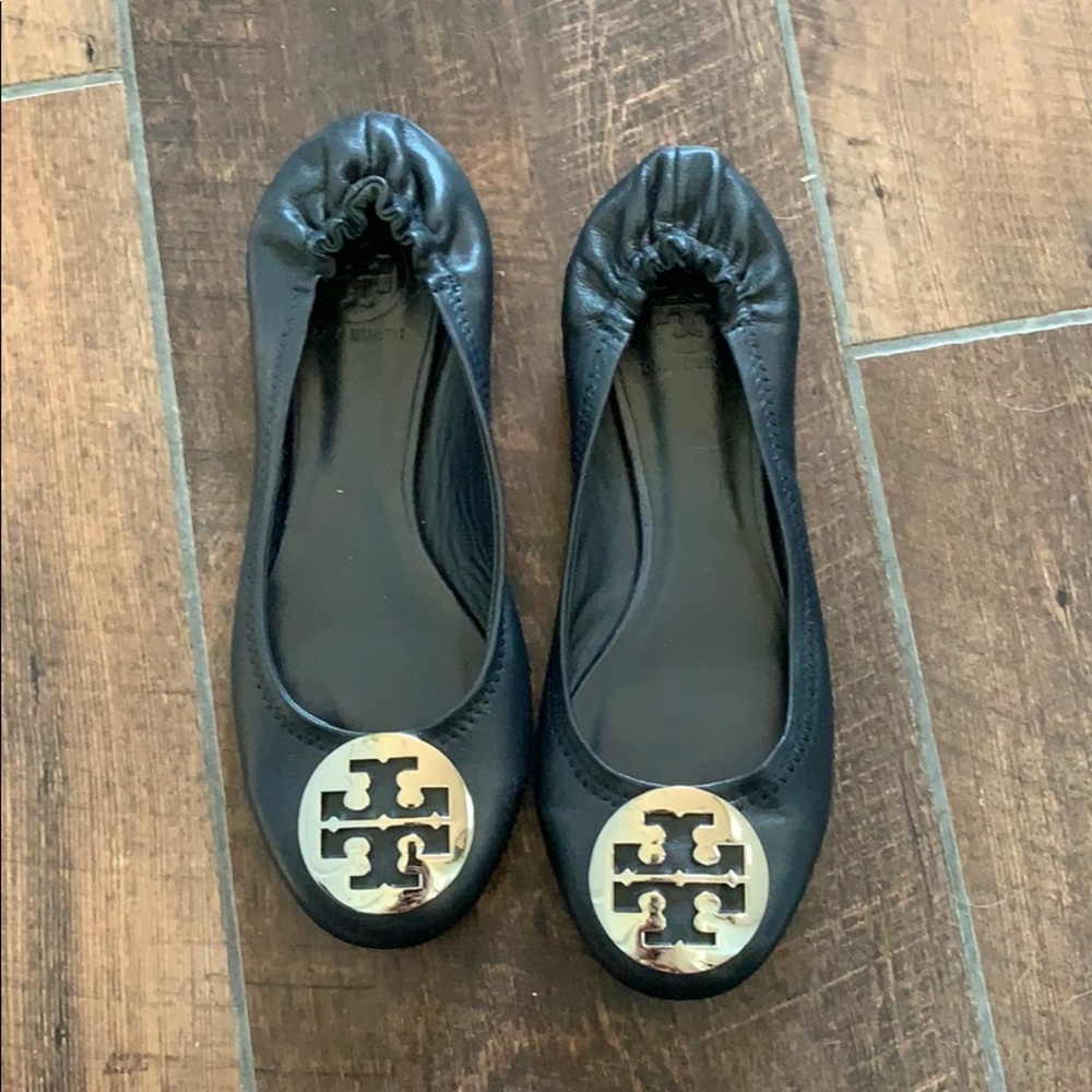 Tory Burch Rita flats! Only worn once. Navy blue